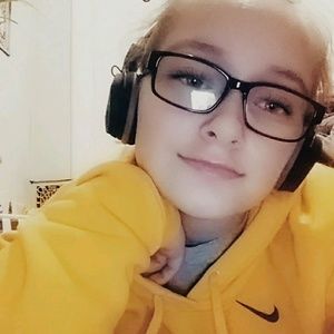 Meet your Posher, Misty